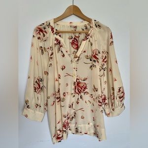 Beautiful 100% silk Joie brand blouse: cream and floral size large